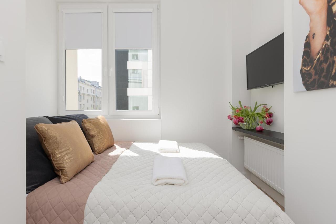 Fashionable City Center Apartment By Noclegi Renters Varsovia Exterior foto