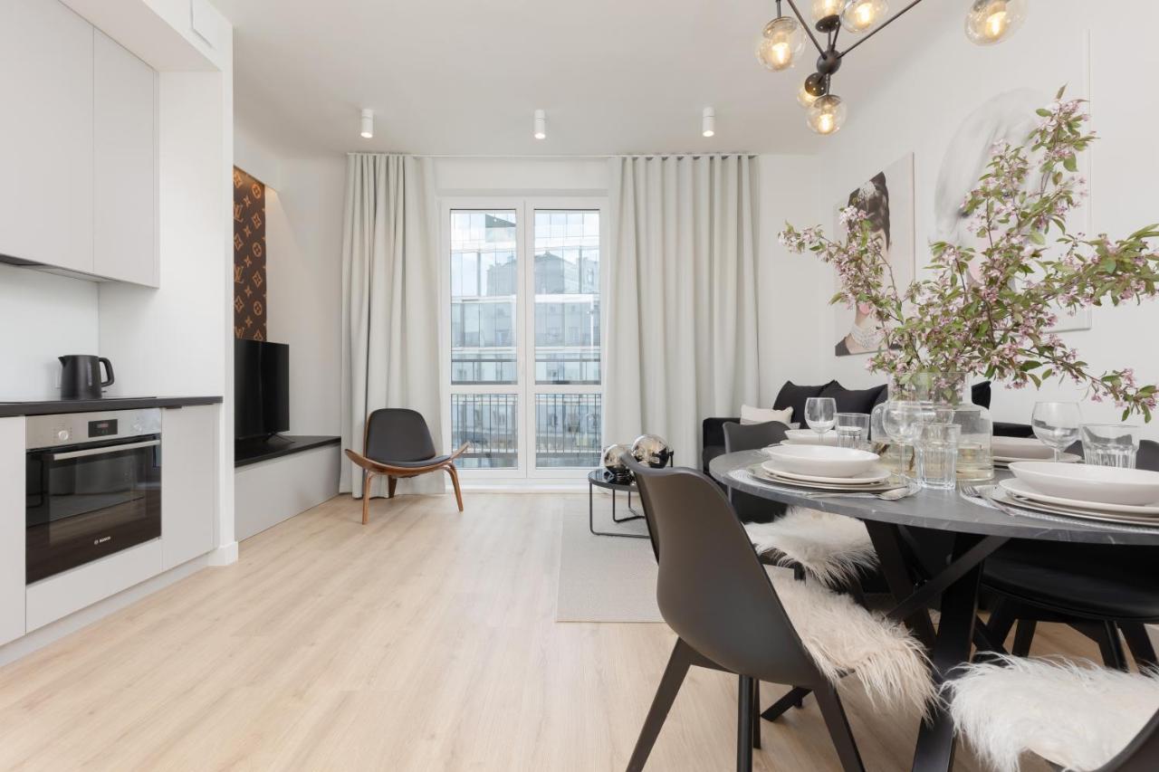 Fashionable City Center Apartment By Noclegi Renters Varsovia Exterior foto